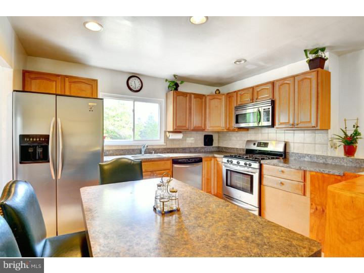 103 Winston Road Mount Laurel, NJ 08054 - Photo 8 of 23 Kitchen