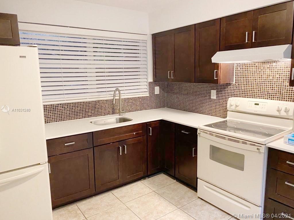 2757 Southwest 34th Avenue, Unit 2 Miami, FL 33133 - Photo 2 of 5