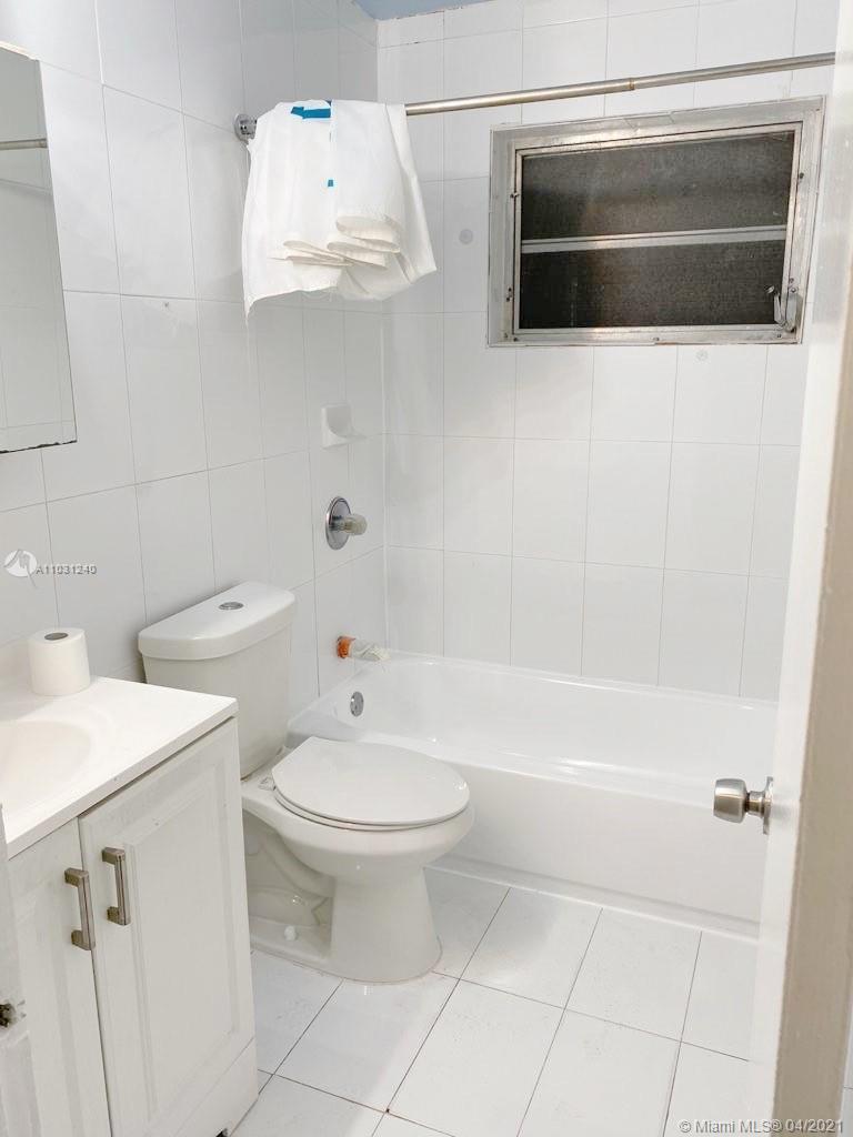 2757 Southwest 34th Avenue, Unit 2 Miami, FL 33133 - Photo 4 of 5