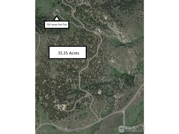 a view of a wall with an outdoor space