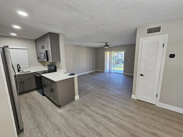 $2,100 | 1301 Northwest 12th Avenue, Unit 415A, Boca Raton, FL 33486