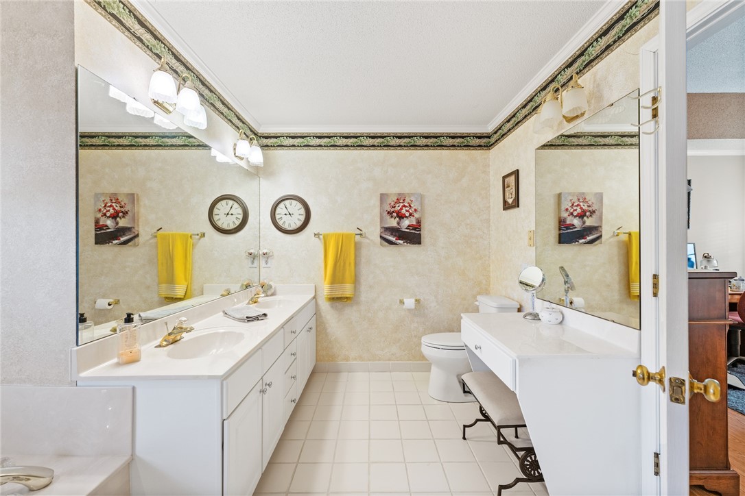 103 Reed Place Anderson, SC 29621 - Photo 13 of 29 Owners Bathroom