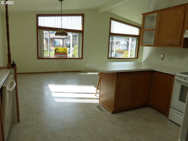 100 River Bend Road, Unit 80 Reedsport, OR 97467 - Photo 7 of 22 a workspace with windows