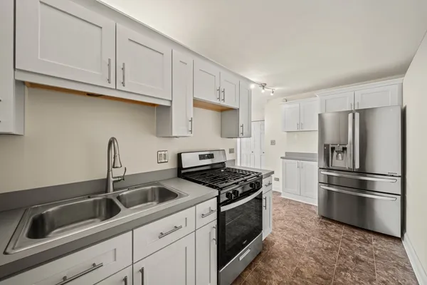 $199,900 | 5975 North Odell Avenue, Unit 5C, Chicago, IL 60631