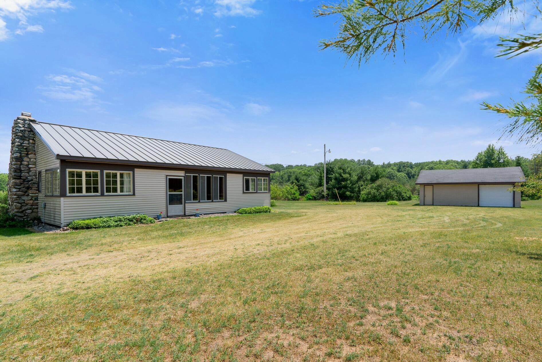 3990 South Extension Road Cheboygan, MI 49721 - Photo 1 of 31 Gallery Image 1