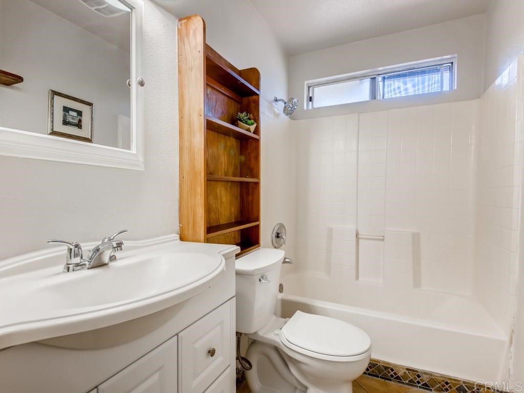 3415 Sahara Place Oceanside, CA 92054 - Photo 14 of 25