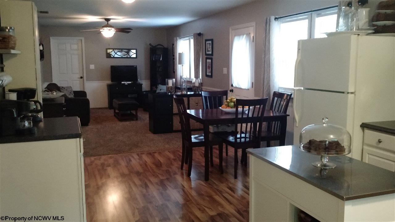 341 Colfax Road Fairmont, WV 26554 - Photo 4 of 12 Gallery Image 4