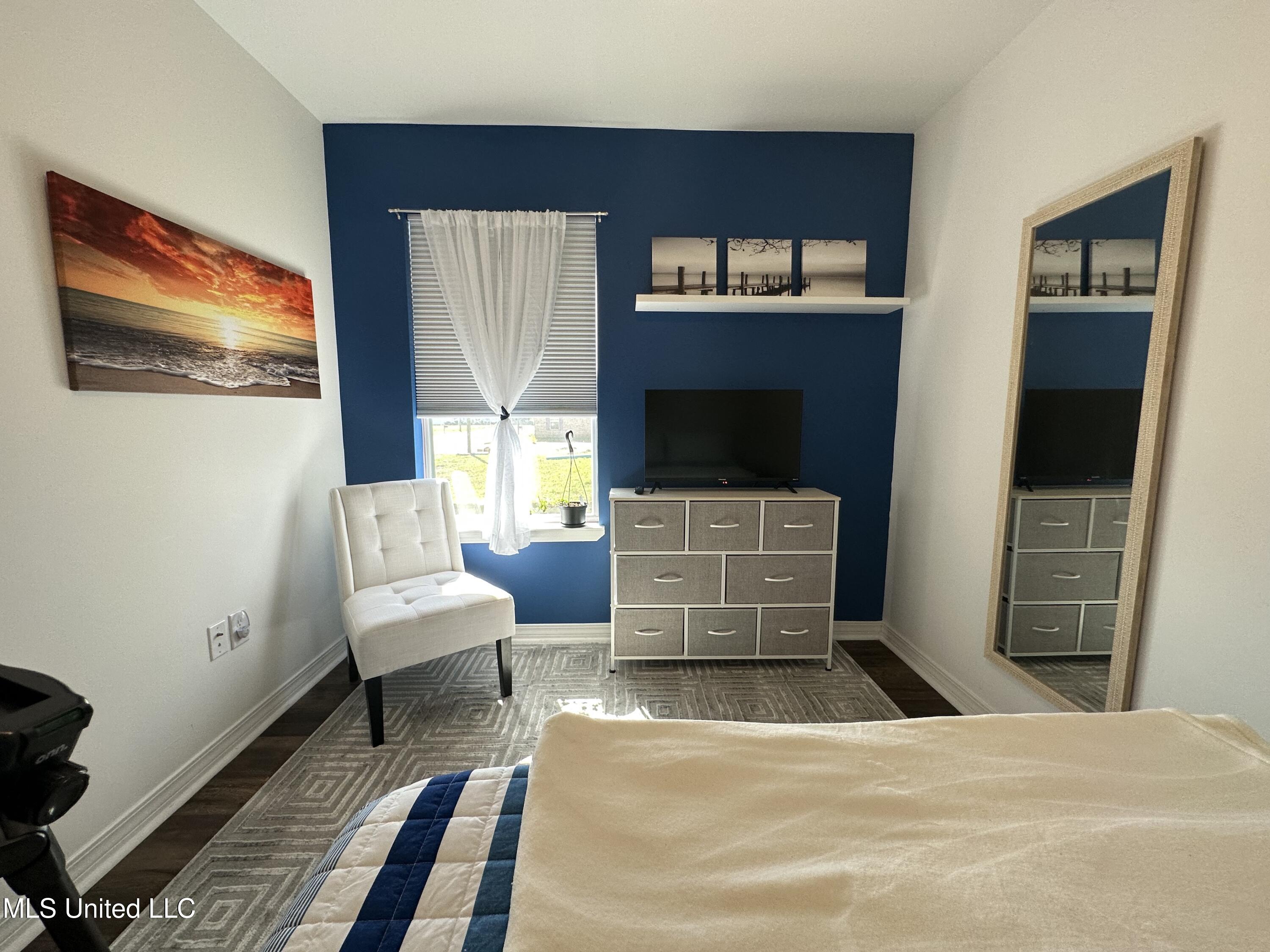 161 Claiborne Street Biloxi, MS 39530 - Photo 10 of 12 Guest Bedroom