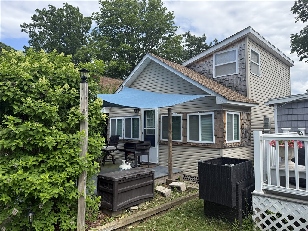 56 Sunset Island Road Wilson, NY 14172 - Photo 2 of 11