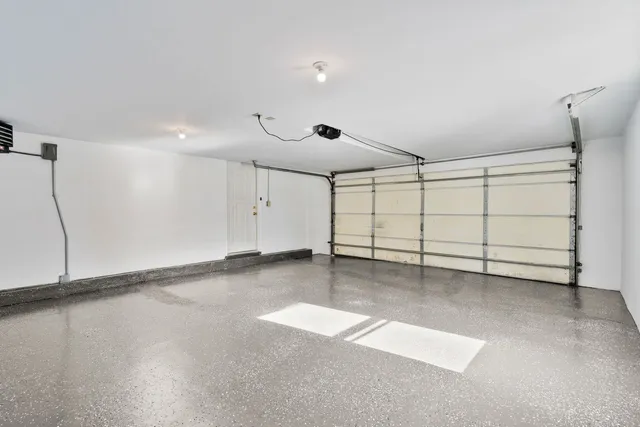 $229,000 | 821 Penfield Avenue, Joliet, IL 60433