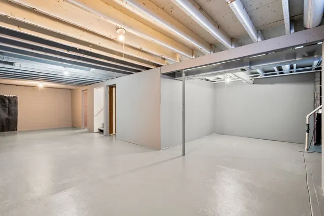 $229,000 | 821 Penfield Avenue, Joliet, IL 60433