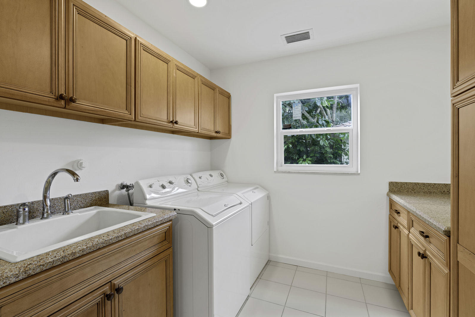 1260 Northwest 8th Street Boca Raton, FL 33486 - Photo 8 of 34 Laundry/Utility Room