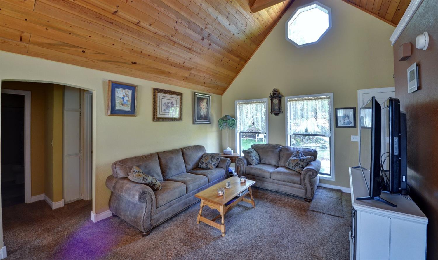 16417 Jones Road White City, OR 97503 - Photo 8 of 32 Additional Photo