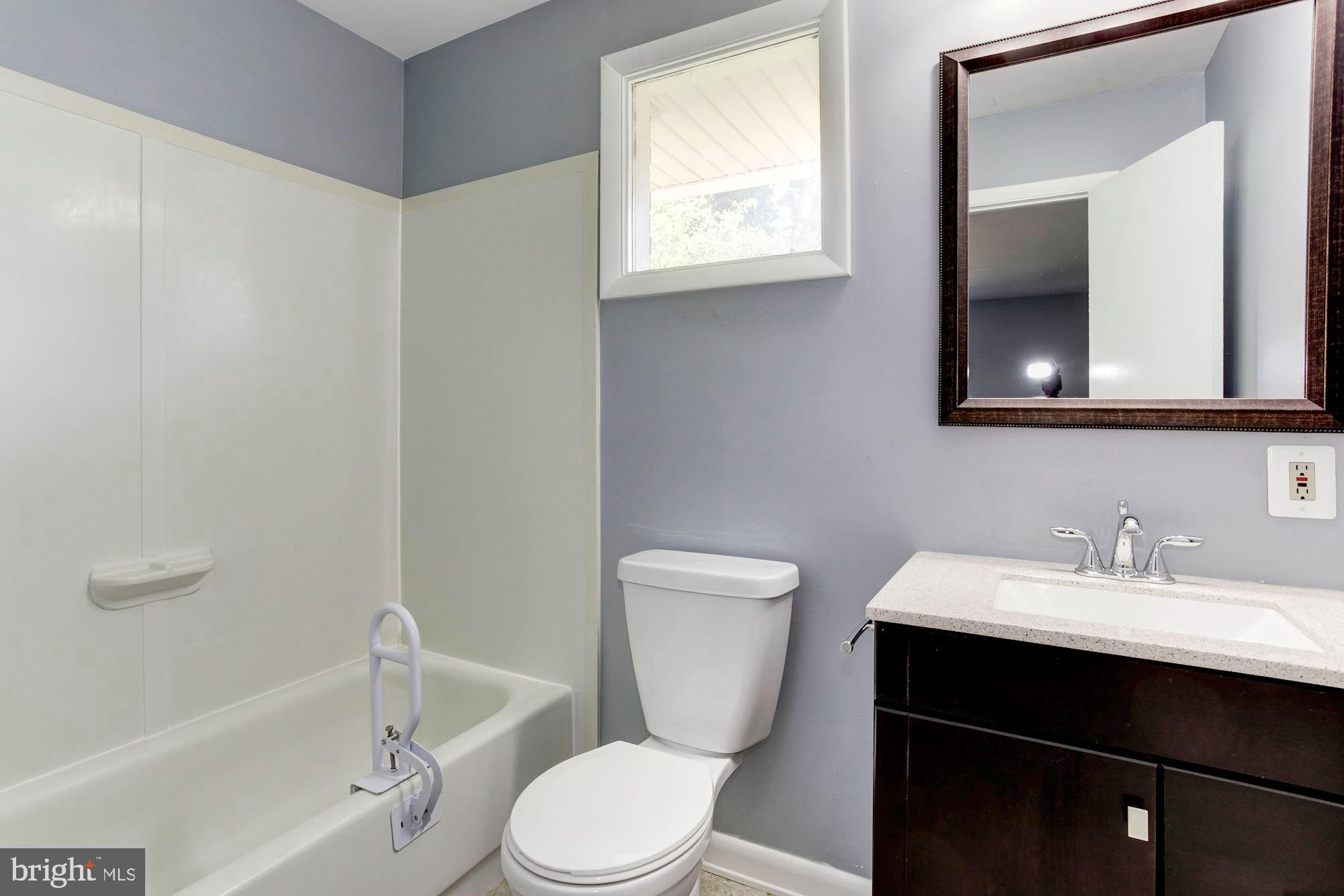 7414 Gresham Street Springfield, VA 22151 - Photo 17 of 24 Primary Bath