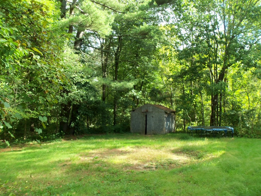 23 Camp Road Sturbridge, MA 01518 - Photo 5 of 25 Gallery Image 5