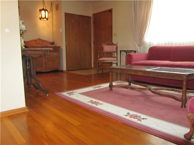 1182 Belden Road Columbus, OH 43229 - Photo 4 of 25 Gallery Image 4