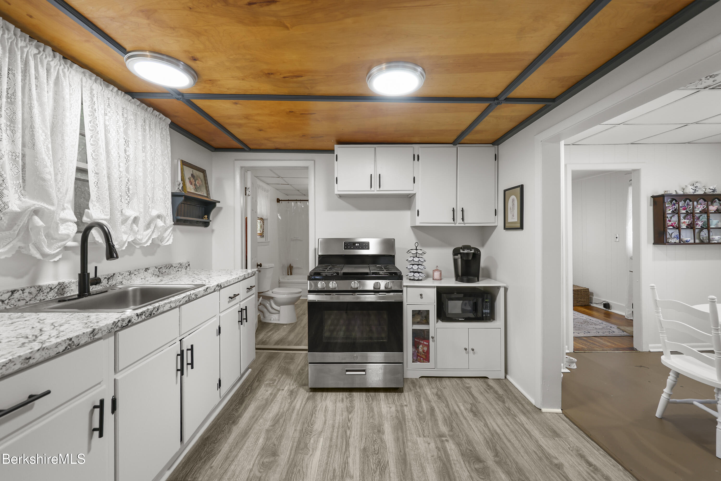 44 Pecks Road Pittsfield, MA 01201 - Photo 13 of 21 Kitchen