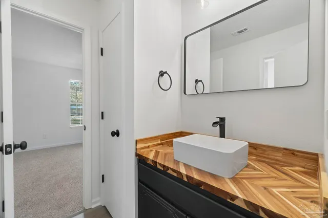 $275,000 | 195 Miller Road, DeFuniak Springs, FL 32435