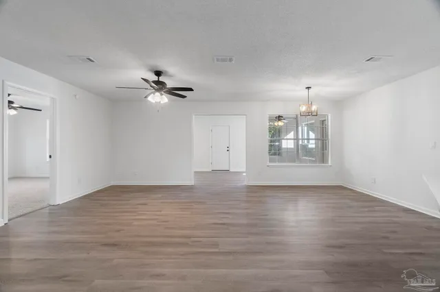 $275,000 | 195 Miller Road, DeFuniak Springs, FL 32435