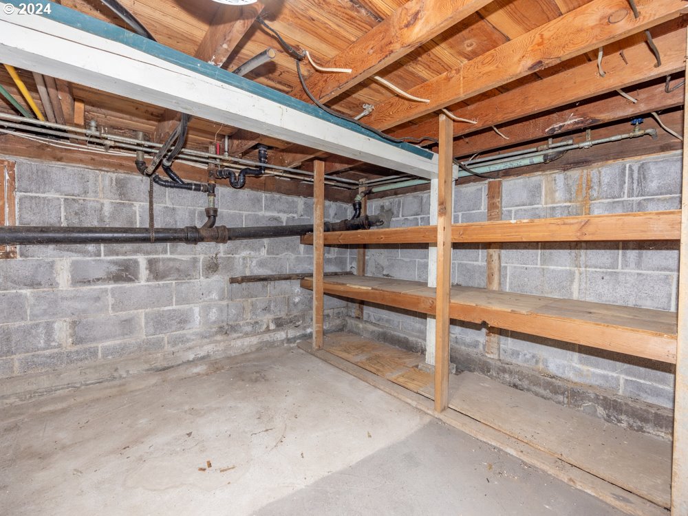 635 Main Street Fairview, OR 97024 - Photo 31 of 36 Basement