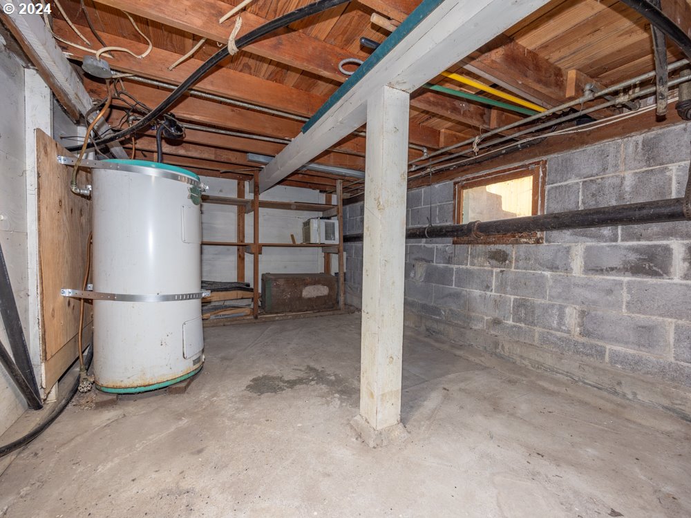 635 Main Street Fairview, OR 97024 - Photo 32 of 36 Basement