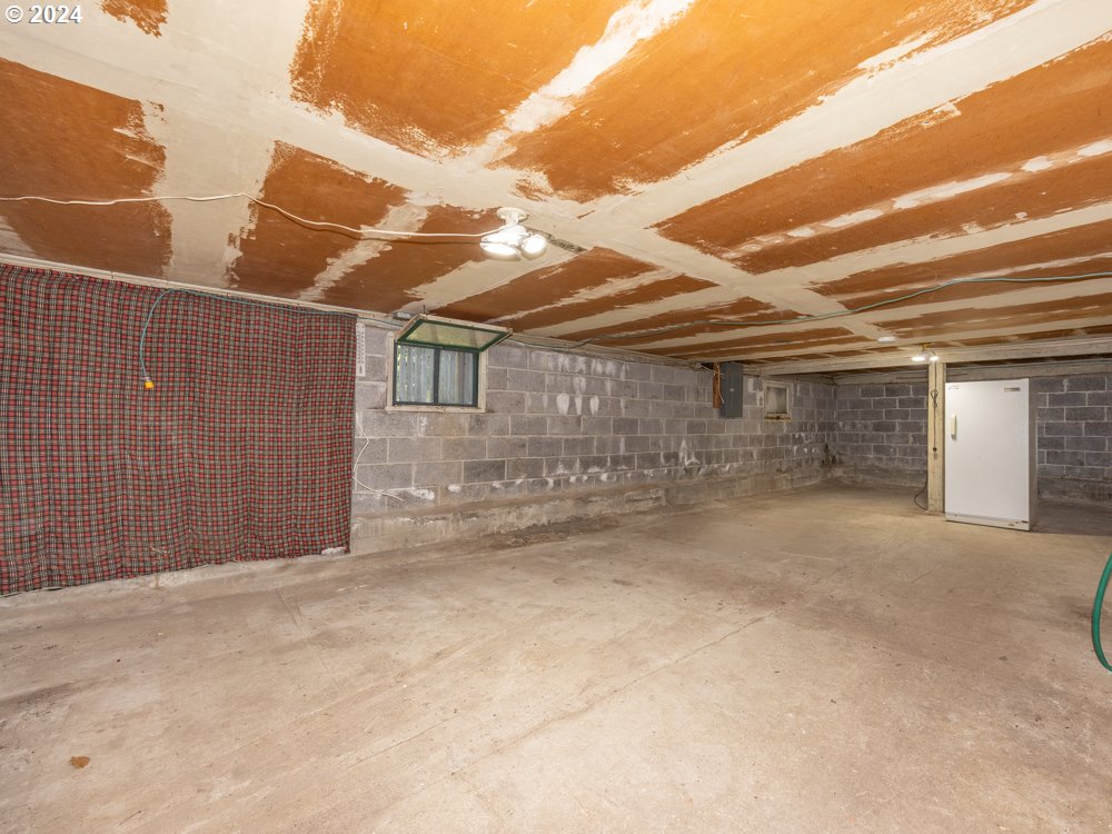 635 Main Street Fairview, OR 97024 - Photo 33 of 36 Basement