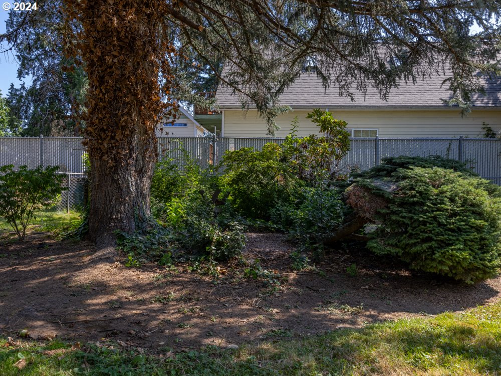635 Main Street Fairview, OR 97024 - Photo 36 of 36 Backyard