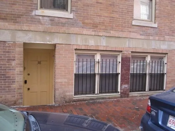 $2,400 | 38 Phillips Street, Unit B, Boston, MA 02114