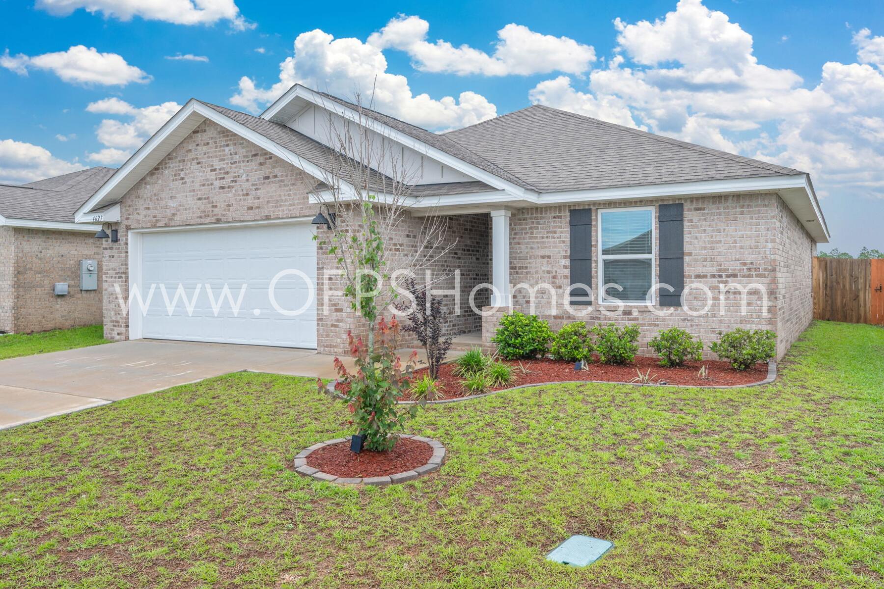 4627 Naval Court Crestview, FL 32539 - Photo 2 of 32 1