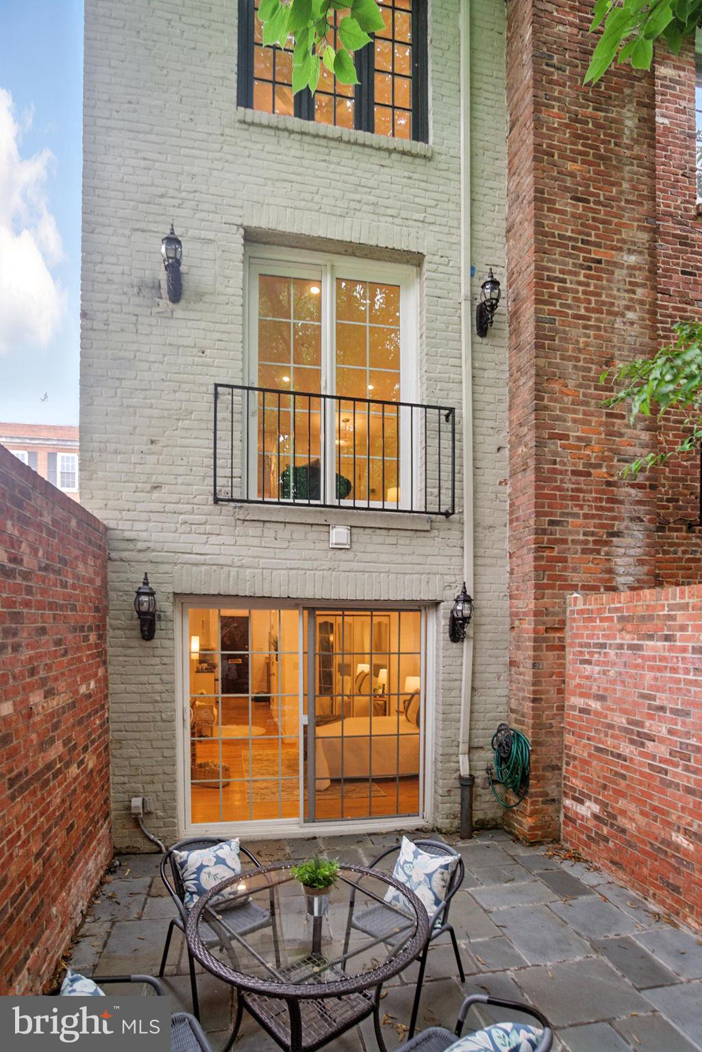 1072 30th Street Northwest Washington, DC 20007 - Photo 14 of 18