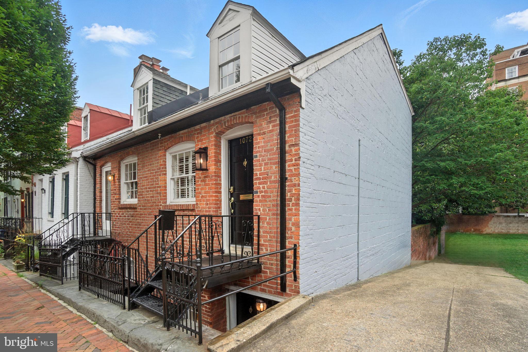 1072 30th Street Northwest Washington, DC 20007 - Photo 17 of 18