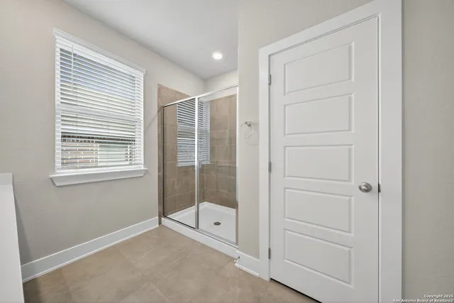 $1,900 | 15535 Comanche Deer, San Antonio, TX 78233