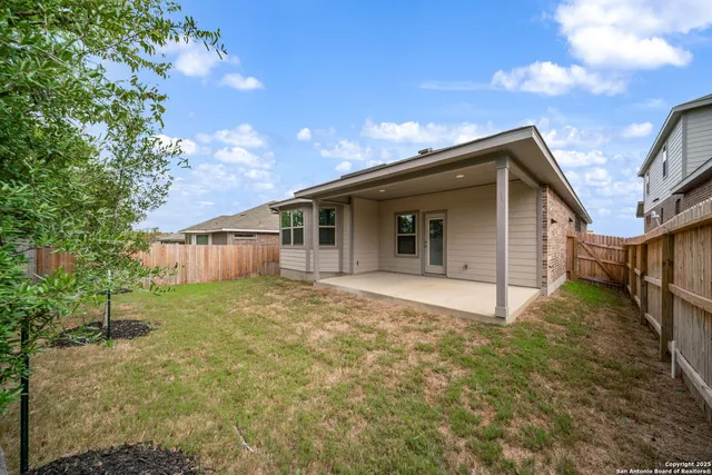 $1,900 | 15535 Comanche Deer, San Antonio, TX 78233