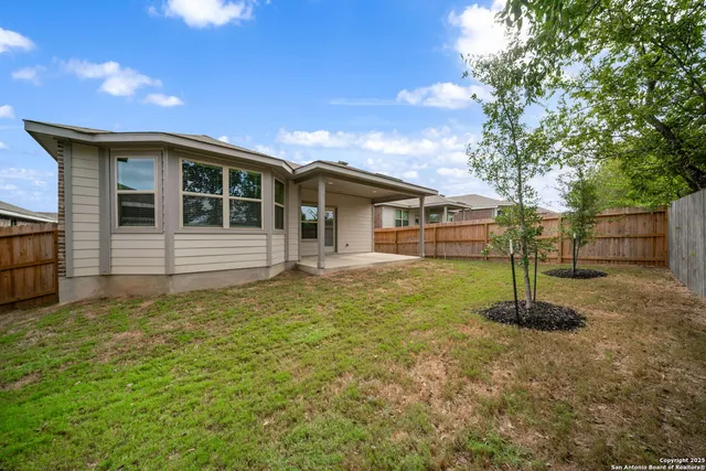 $1,900 | 15535 Comanche Deer, San Antonio, TX 78233