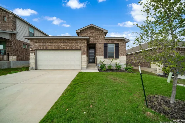 $1,900 | 15535 Comanche Deer, San Antonio, TX 78233