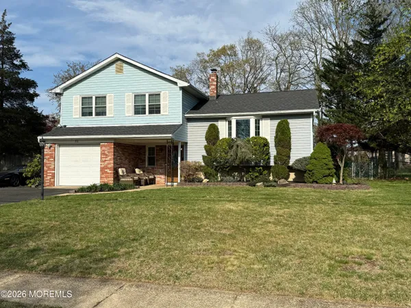 $675,000 | 32 Brunswick Drive, Howell, NJ 07731