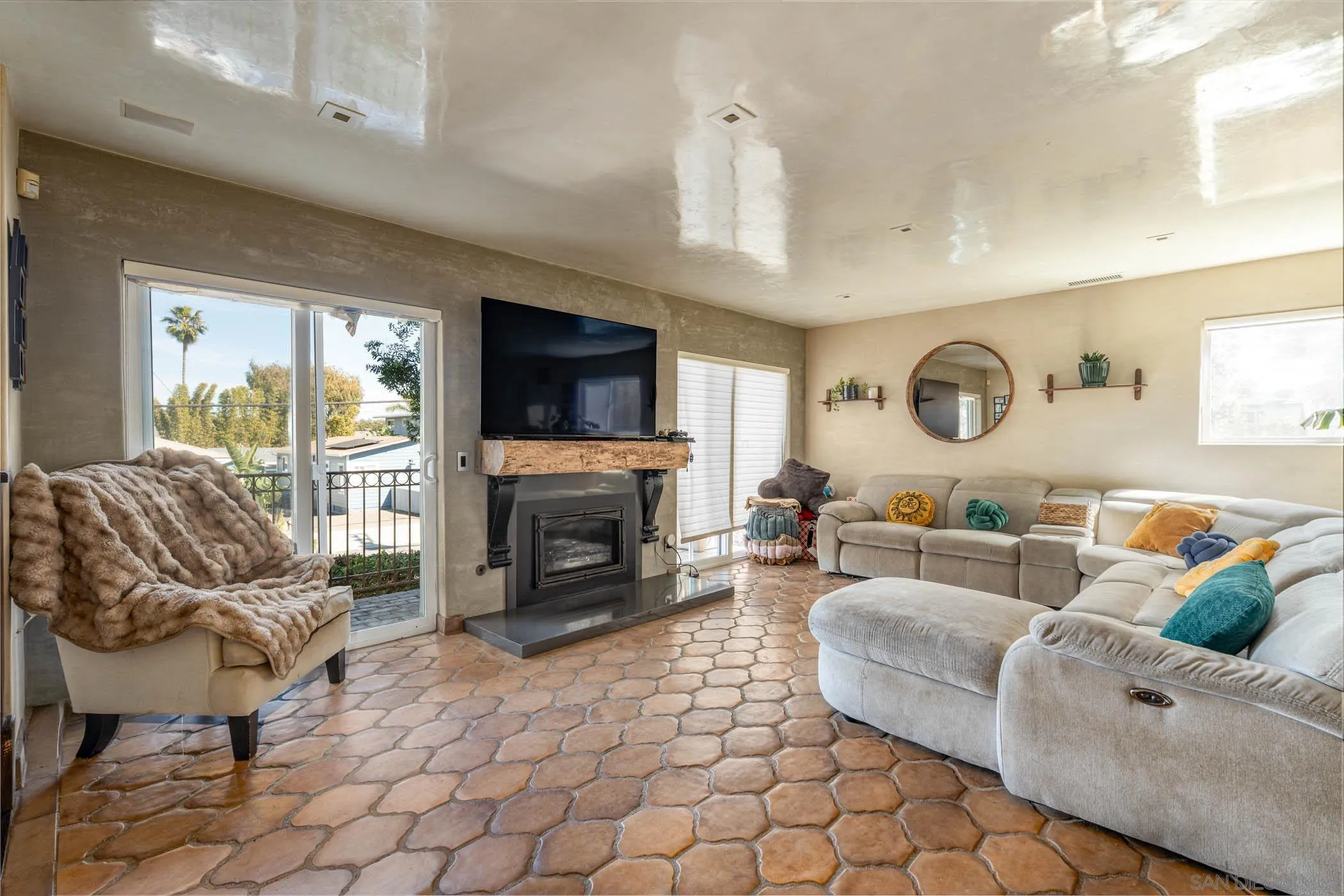 175 Maple Avenue, Unit 4 Carlsbad, CA 92008 - Photo 4 of 40