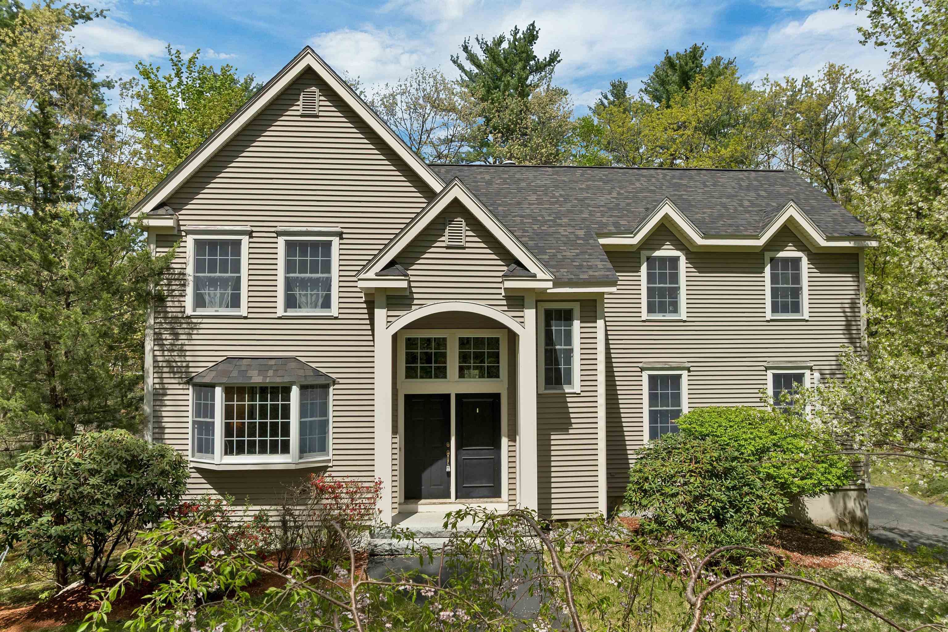 281 New Boston Road Bedford, NH 03110 - Photo 1 of 53