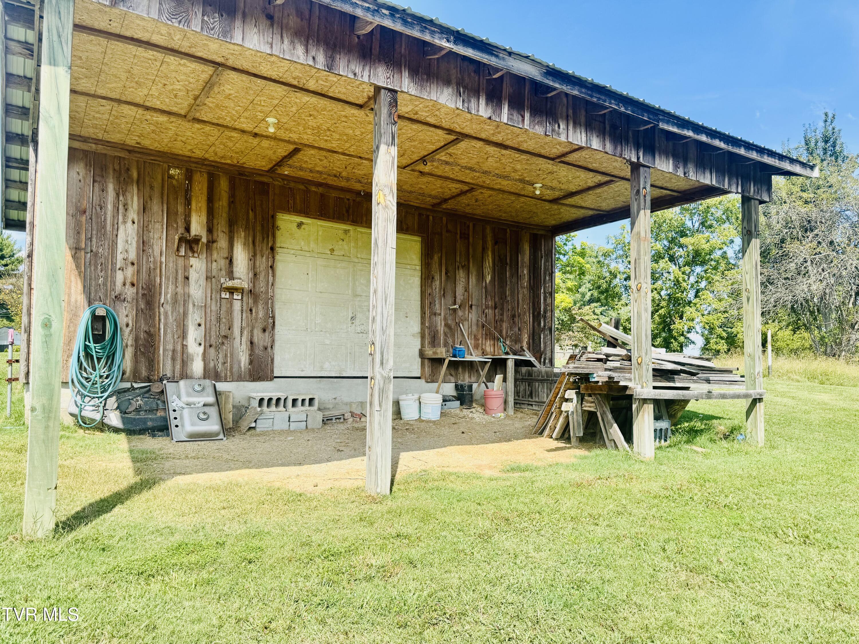 923 Muddy Creek Road Piney Flats, TN 37686 - Photo 44 of 74 IMG_3015