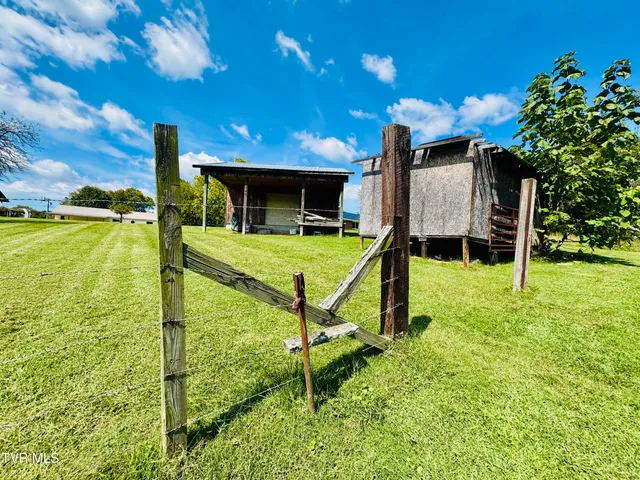 $319,931 | 923 Muddy Creek Road, Piney Flats, TN 37686