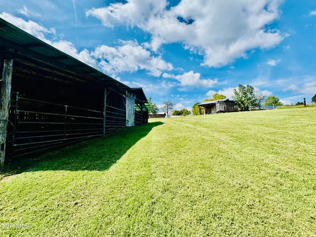 $319,931 | 923 Muddy Creek Road, Piney Flats, TN 37686