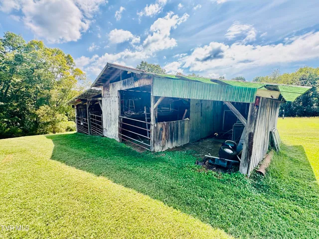 $319,931 | 923 Muddy Creek Road, Piney Flats, TN 37686