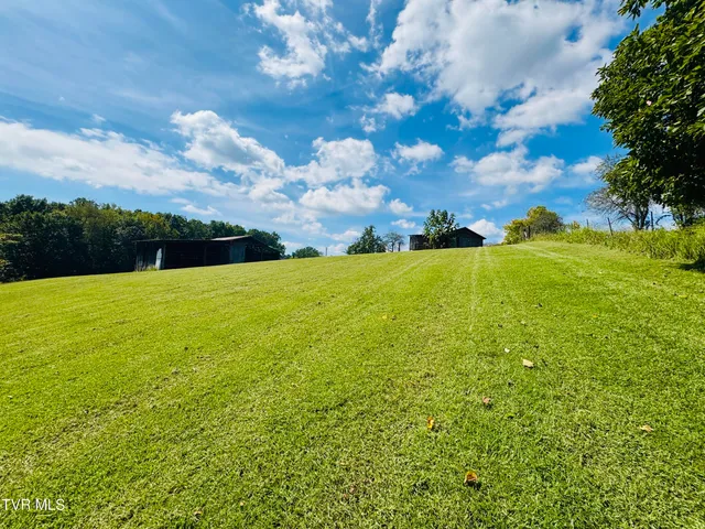 $319,931 | 923 Muddy Creek Road, Piney Flats, TN 37686