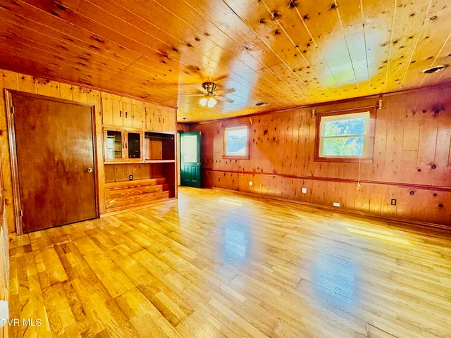 $319,931 | 923 Muddy Creek Road, Piney Flats, TN 37686