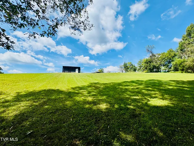 $319,931 | 923 Muddy Creek Road, Piney Flats, TN 37686