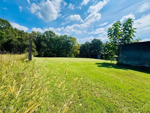 $319,931 | 923 Muddy Creek Road, Piney Flats, TN 37686