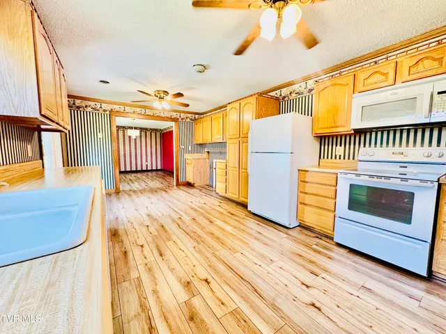 $319,931 | 923 Muddy Creek Road, Piney Flats, TN 37686