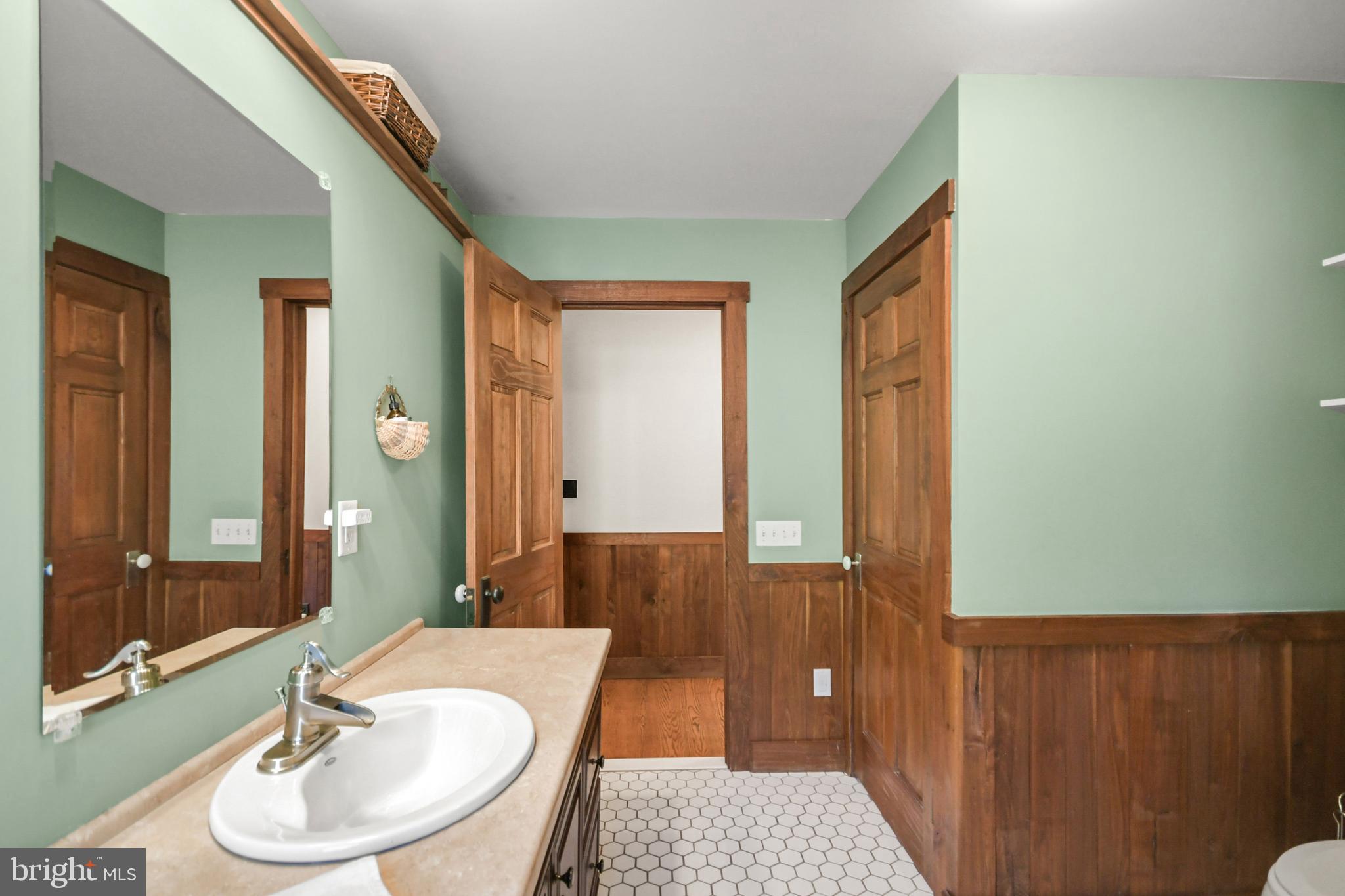 7144 Ira Sears Road Adamstown, MD 21710 - Photo 142 of 149 Guest Bath