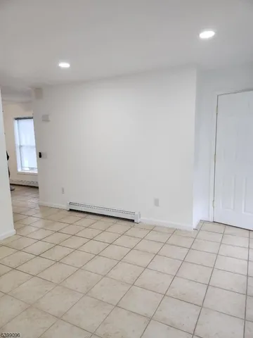 $2,000 | 83 Wayne Avenue, Paterson, NJ 07522