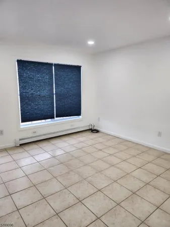$2,000 | 83 Wayne Avenue, Paterson, NJ 07522